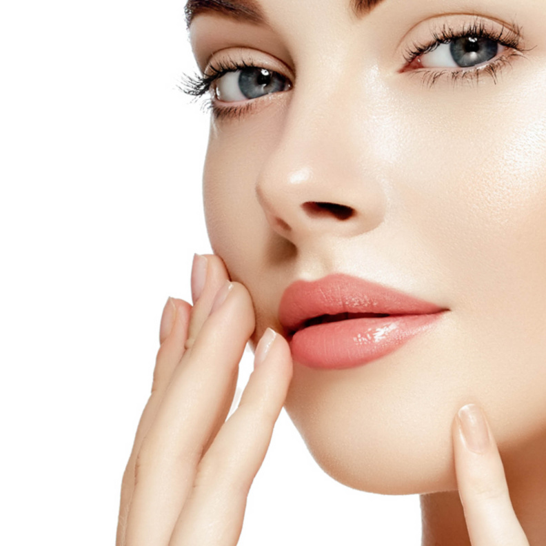 ماسك لتوريد الشفايف وترطيبها بالجليسرين أثناء الحجر المنزلي