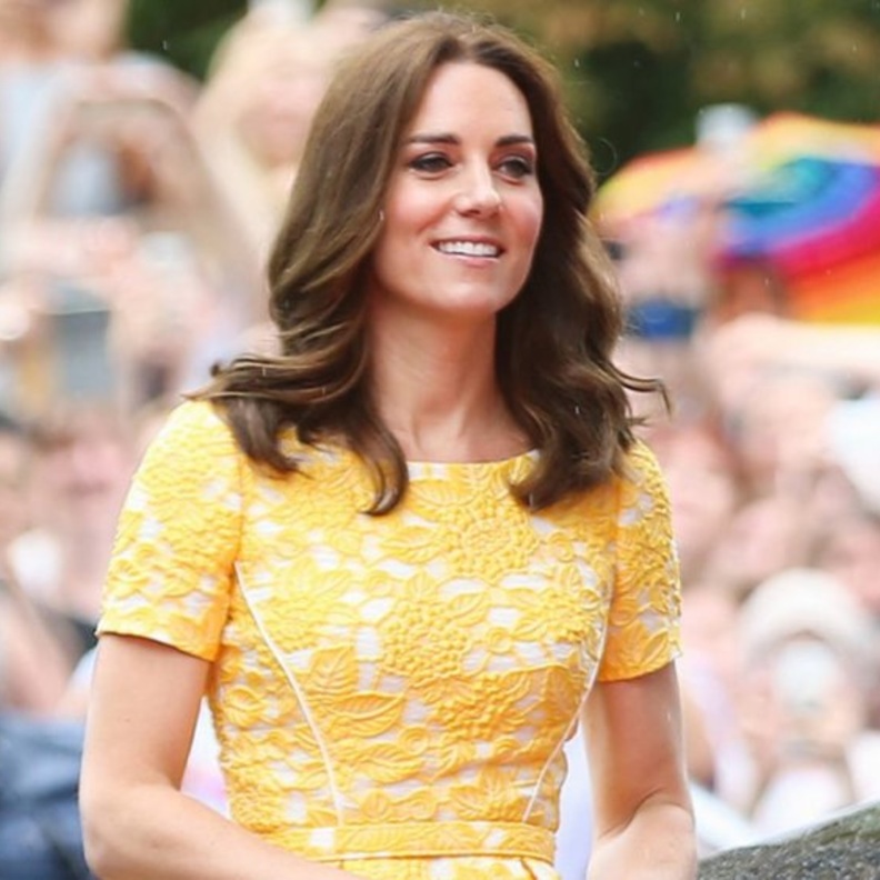  عائلة كمبريدج تتواصل عبر FaceTime مع أفراد العائلة الملكية