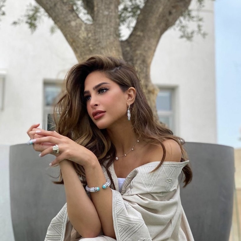 بعض مجوهرات زفاف فوز الفهد