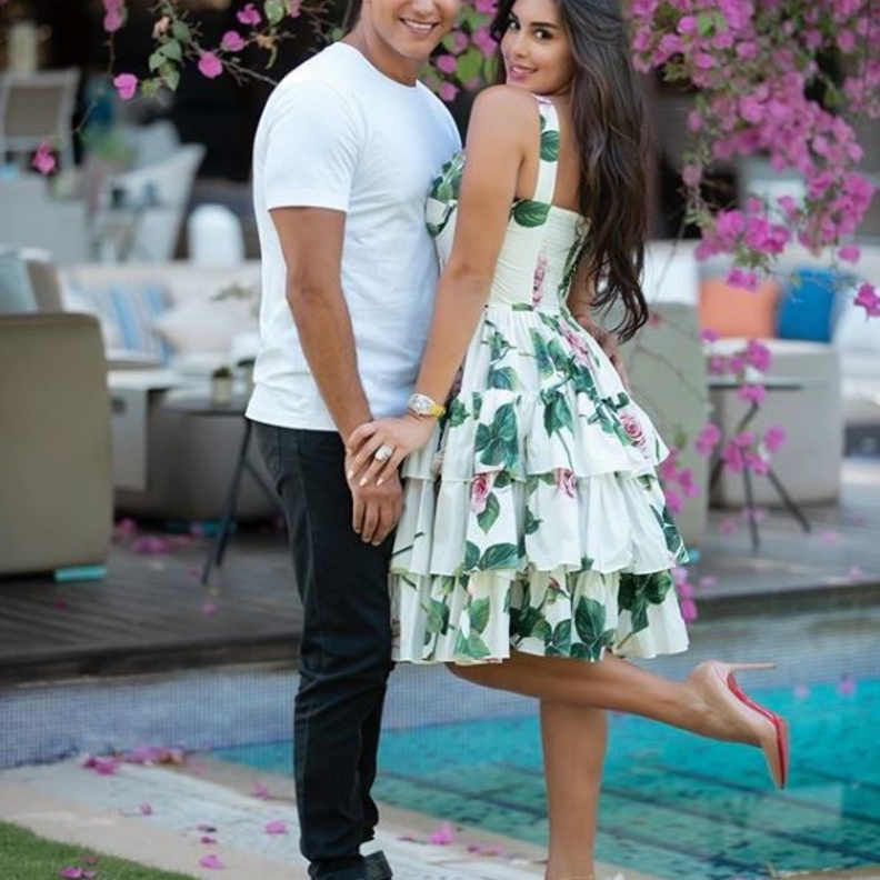 خطفت ياسمين صبري الأنظار بفستان يحمل توقيع Dolce&Gabbana