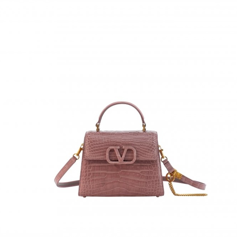 اكسسوارات حصرية من Valentino للشرق الأوسط 