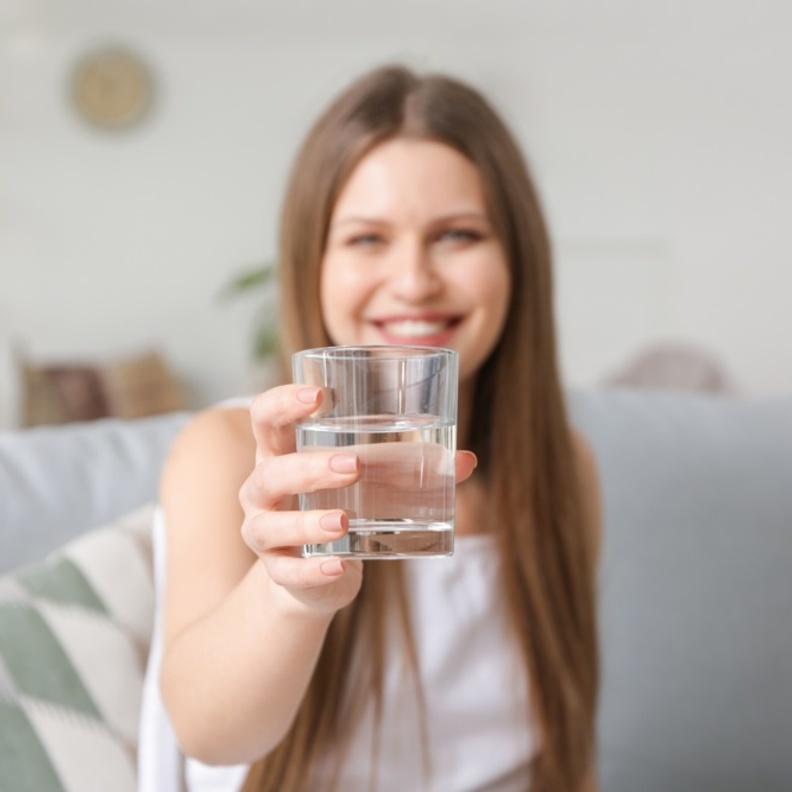 أهمية شرب الماء وترطيب الجسم في رمضان