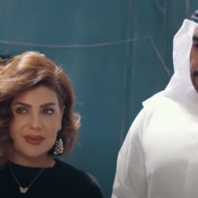 الكون في كفة