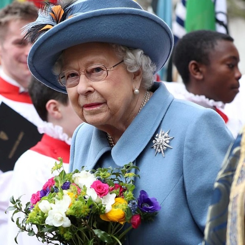 ملكة بريطانيا قد لا تعود للعمل العام مرة أخرى