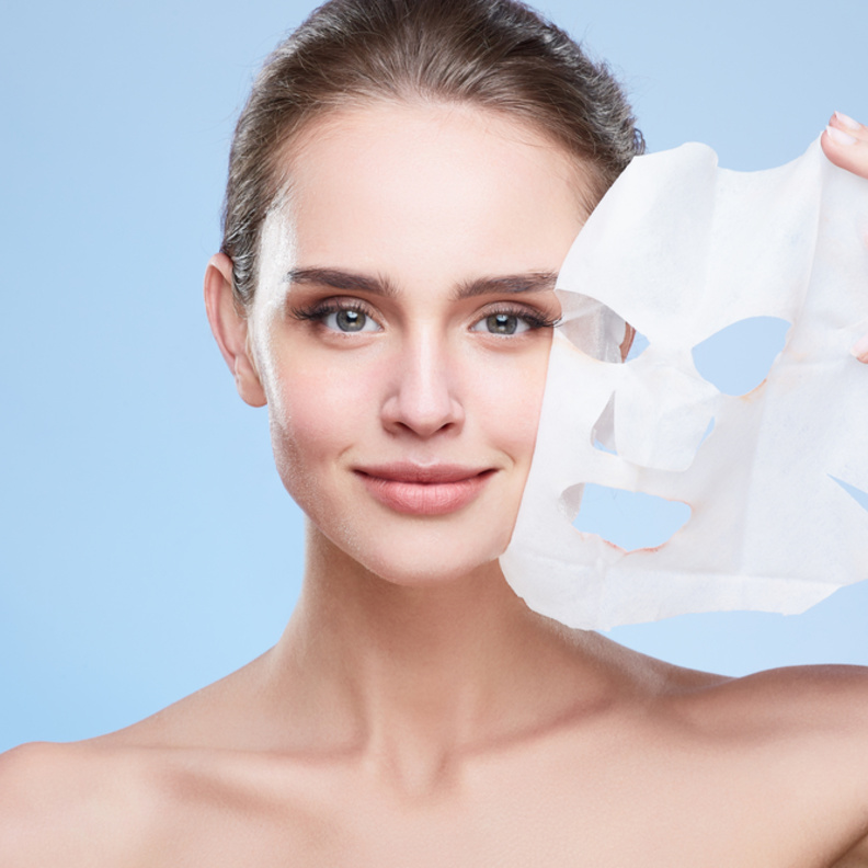 7 خلطات طبيعية لشد الوجه المترهل وإزالة التجاعيد