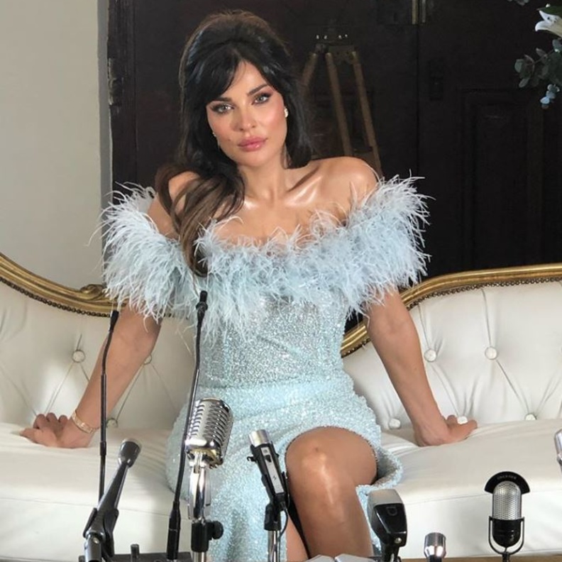  نادين إختارت فستاناً من تصميم Aden Fashion باللون الأزرق الباستيل