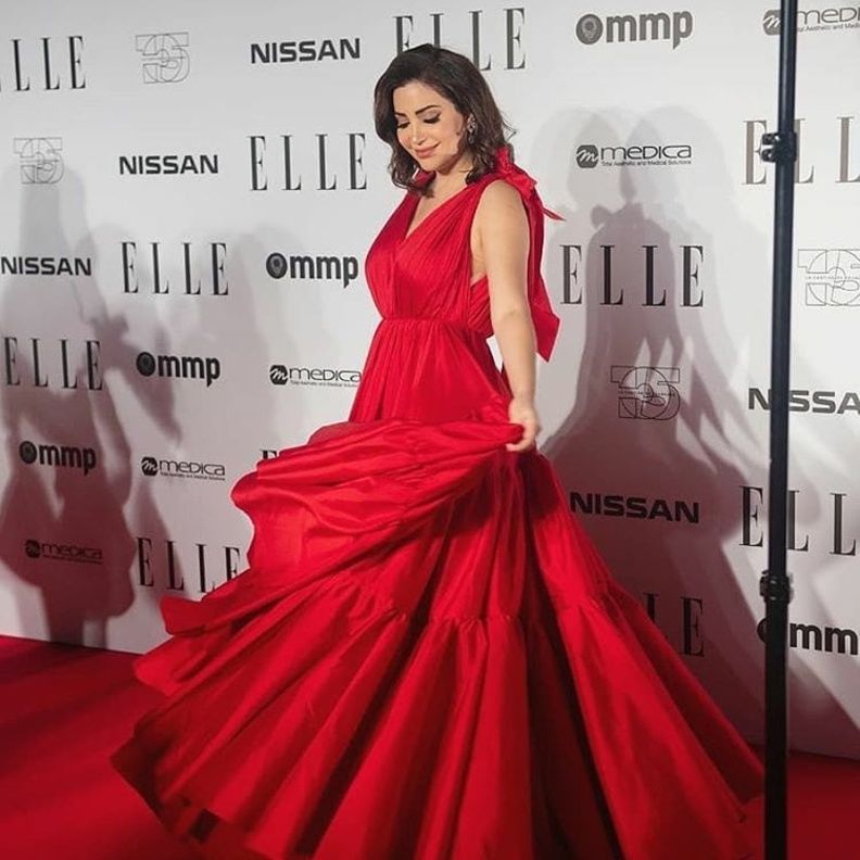  فستان سهرة باللون الأحمر من مرمر حليم Marmar Halim