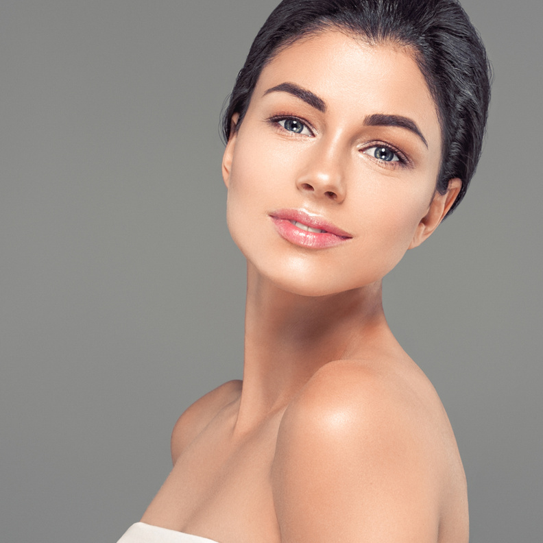 وصفات طبيعية للعناية بالبشرة الشاحبة والمجهدة قبل العيد