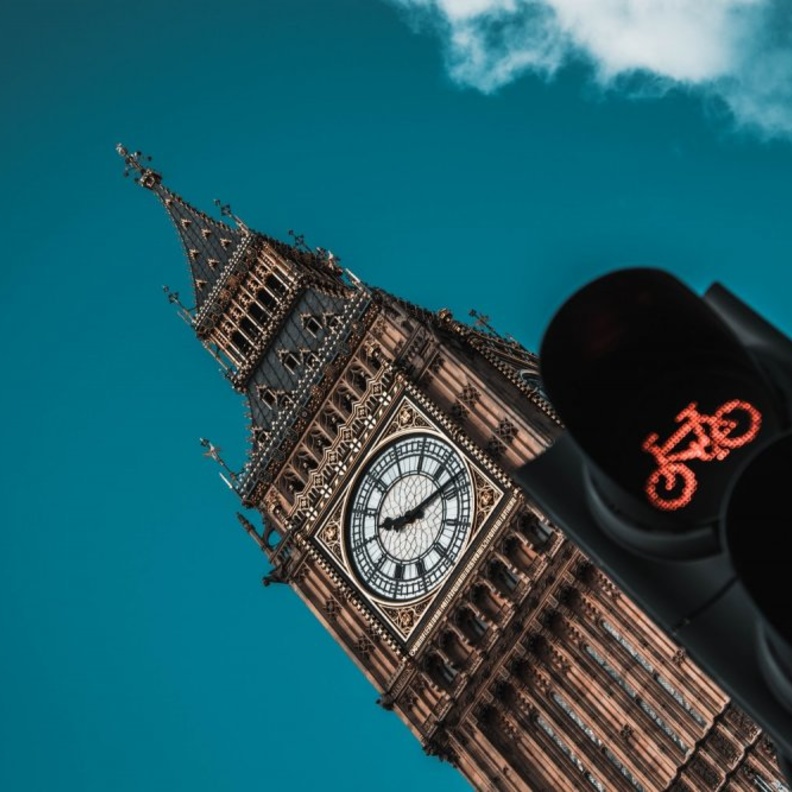 برج ساعة بيغ بن Big Ben، بريطانيا بواسطة Victor Hernandez