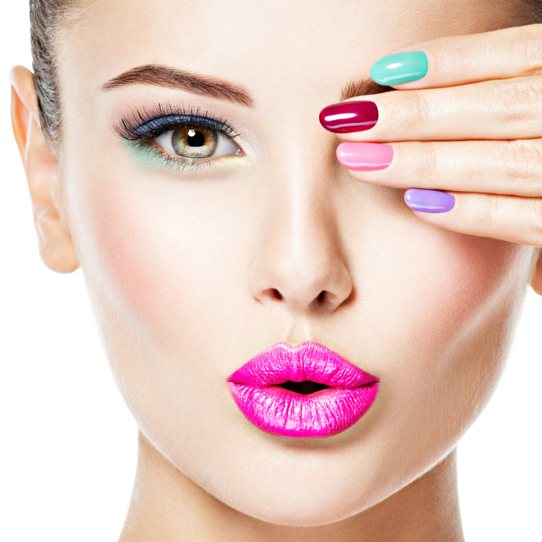 أحدث ألوان المناكير موضة صيف 2020 في العيد