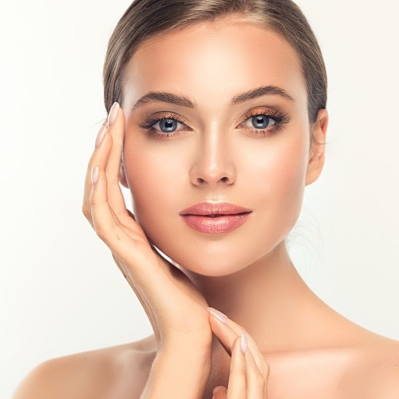 5 طرق طبيعية وبسيطة للحصول على بشرة مشرقة في عيد الفطر