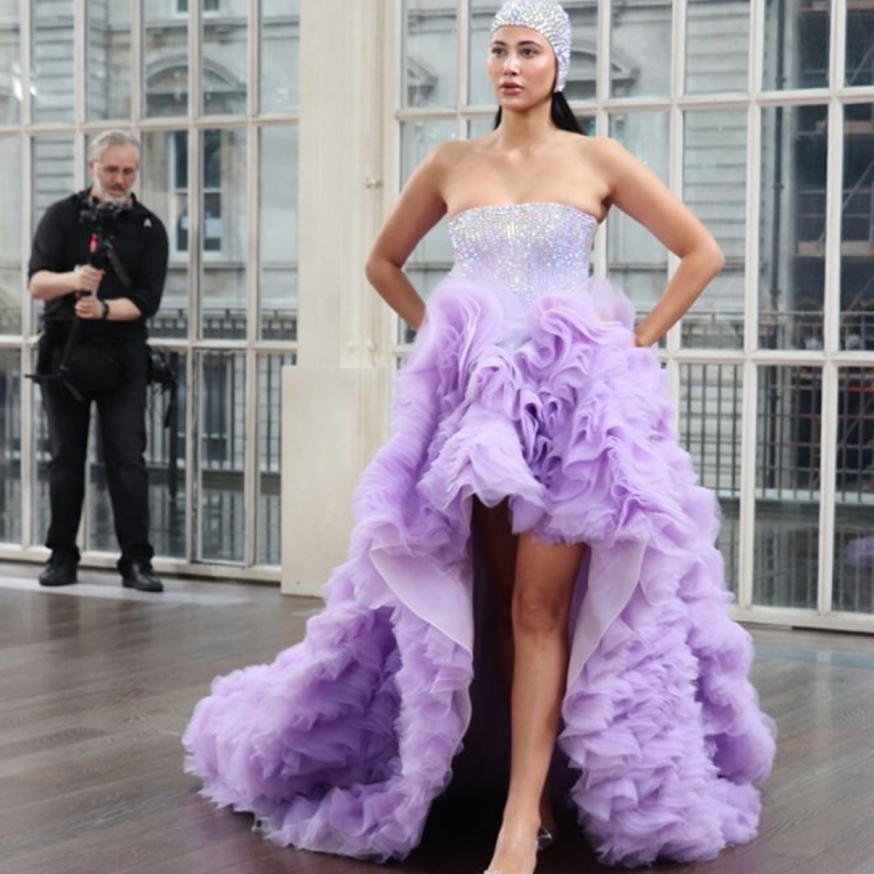 فستان من مجموعة ريان السليماني