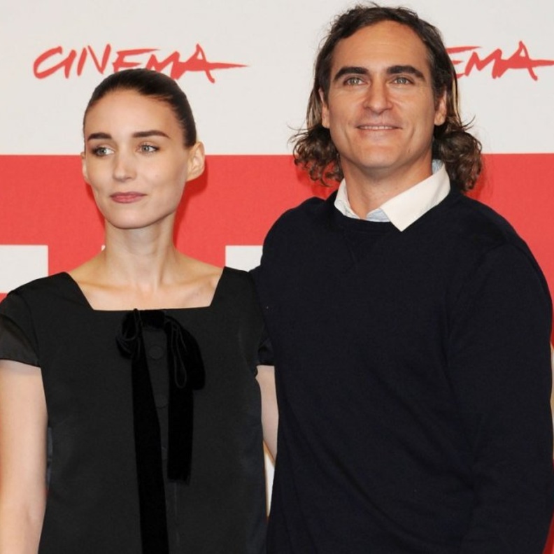 واكين فينيكس وروني مارا