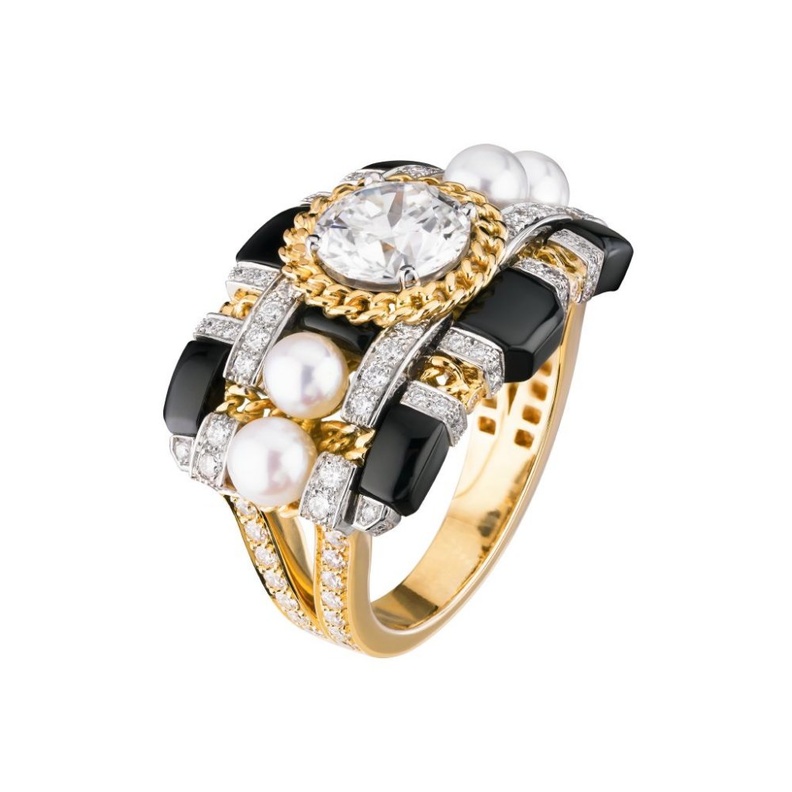 خاتم فخم من مجموعة TWEED High Jewelry