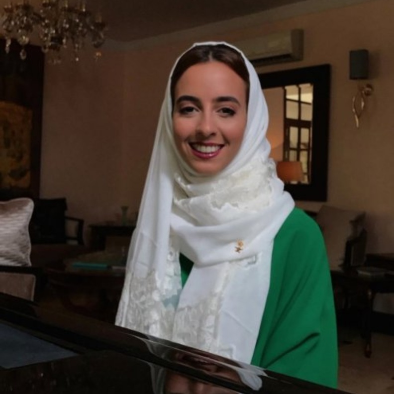 العازفة نادية دندشي