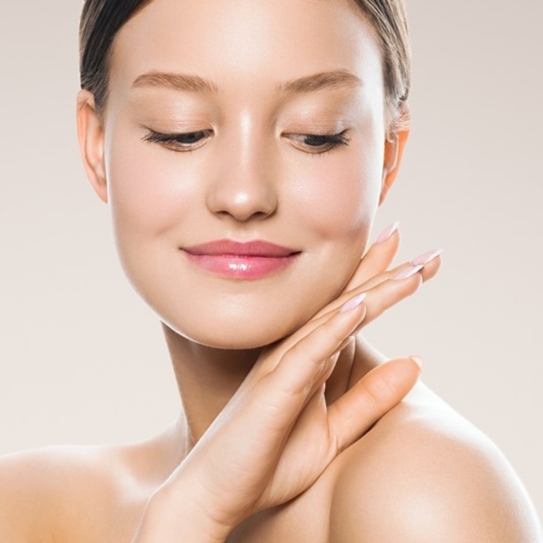 البشرة الصافية والمتألقة مع خلطات الكركدية في عيد الفطر2020