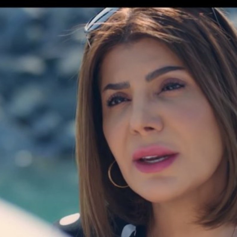 الكون في كفة