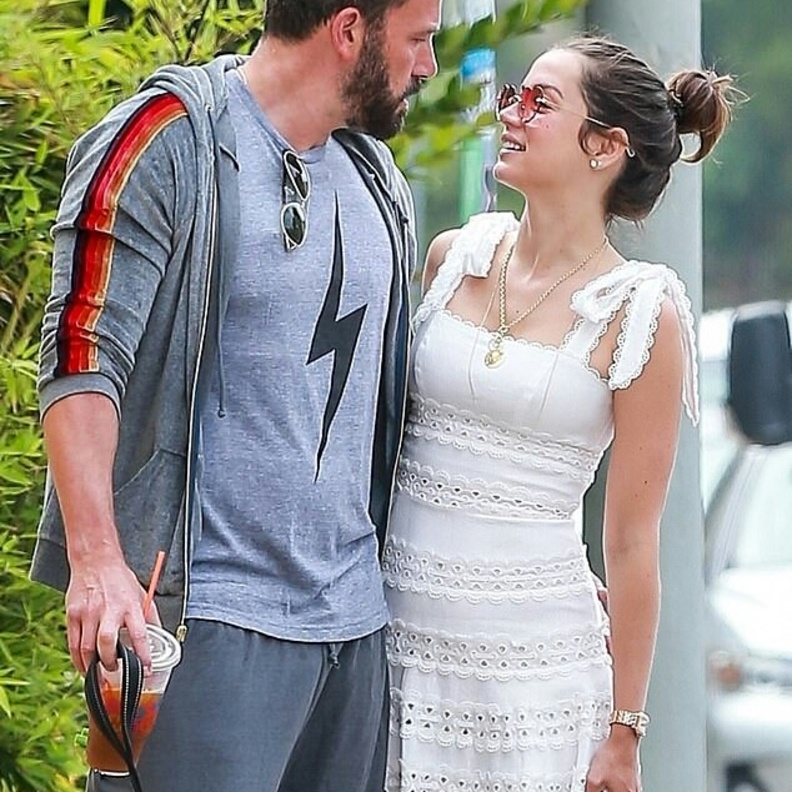 بن أفليك و أنا دي أرماس 