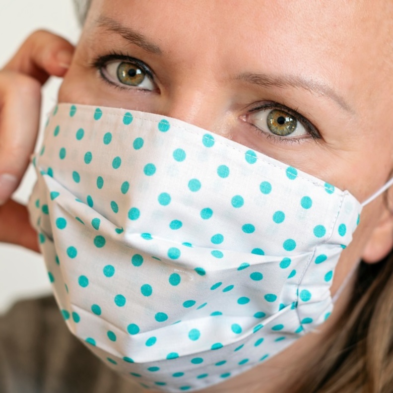 ما هي مواصفات الكمامة القماشية المستخدمة في مواجهة فيروس كورونا