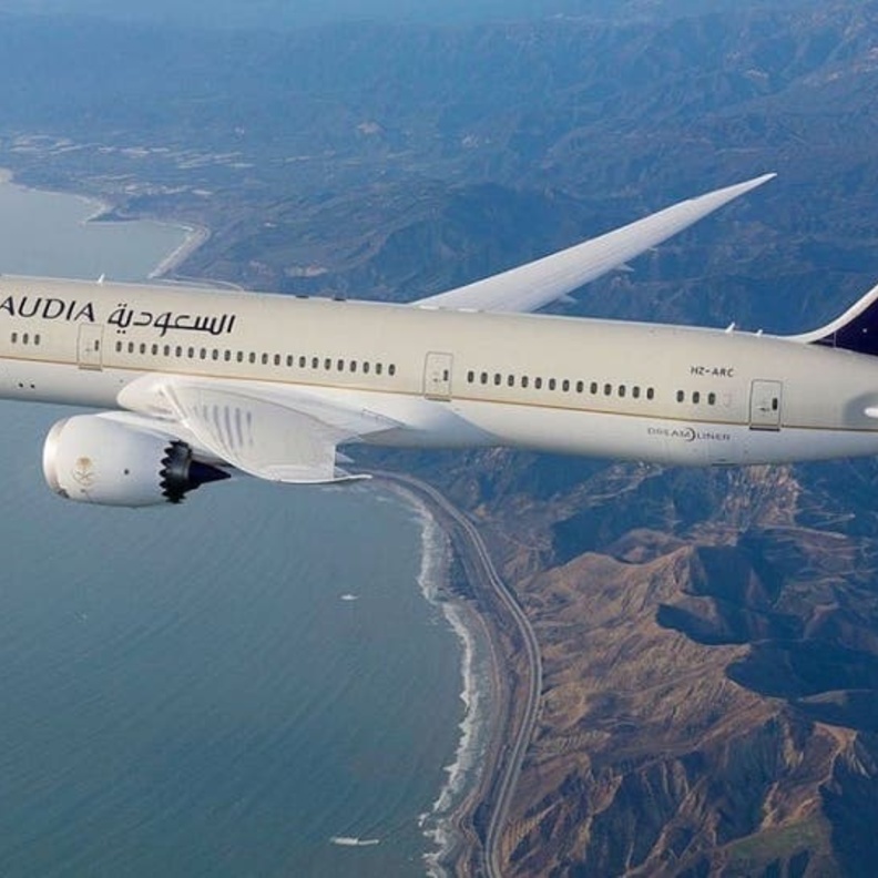 استئناف الرحلات الجوية الداخلية بالسعودية