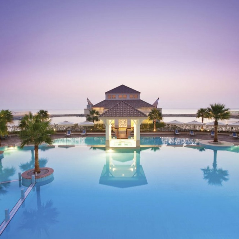  منتجع Movenpick Khobar Beach
