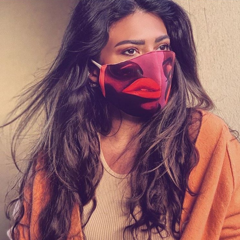  العنود بدر بكمامة من تصميم مرمر حليم