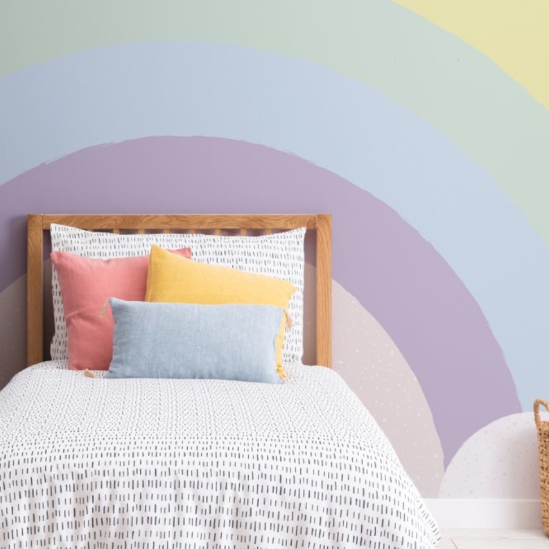 ألوان قوس قزح الجميلة في تصميم ورق جدران غرف الأطفال