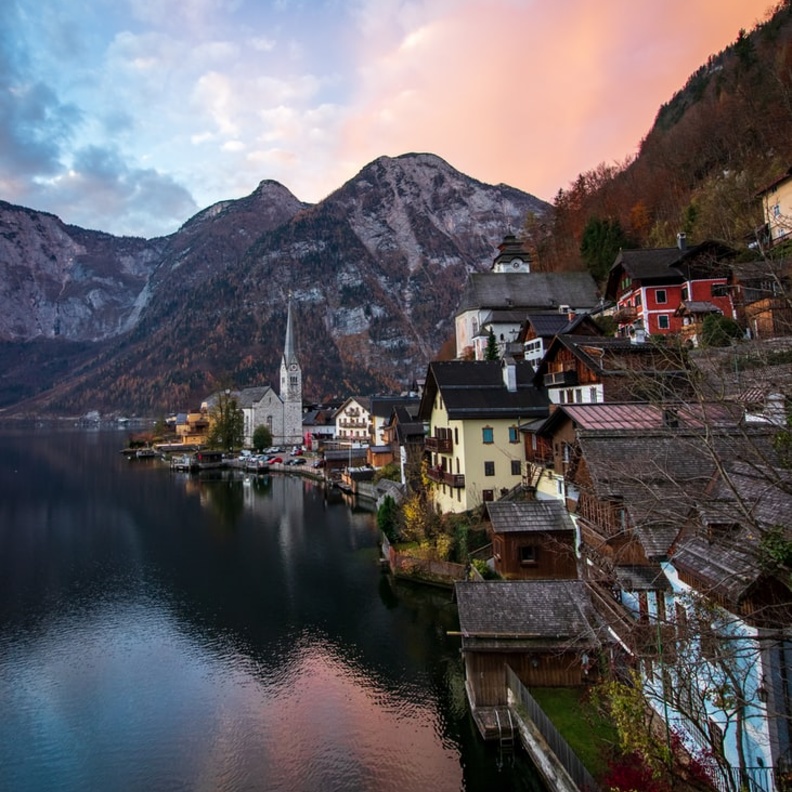 هالستات Hallstatt بواسطة Tomáš Malík