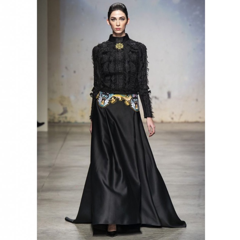 موديلات فساتين سهرة 2020 للمحجبات باللون الاسود من International Couture