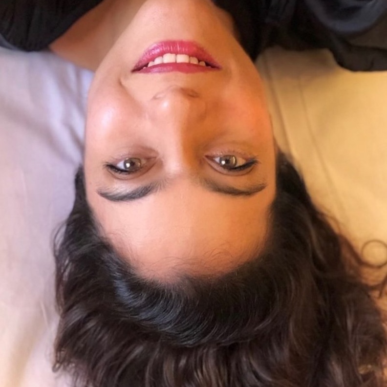 أحدث صور النجمة الهندية كاجول