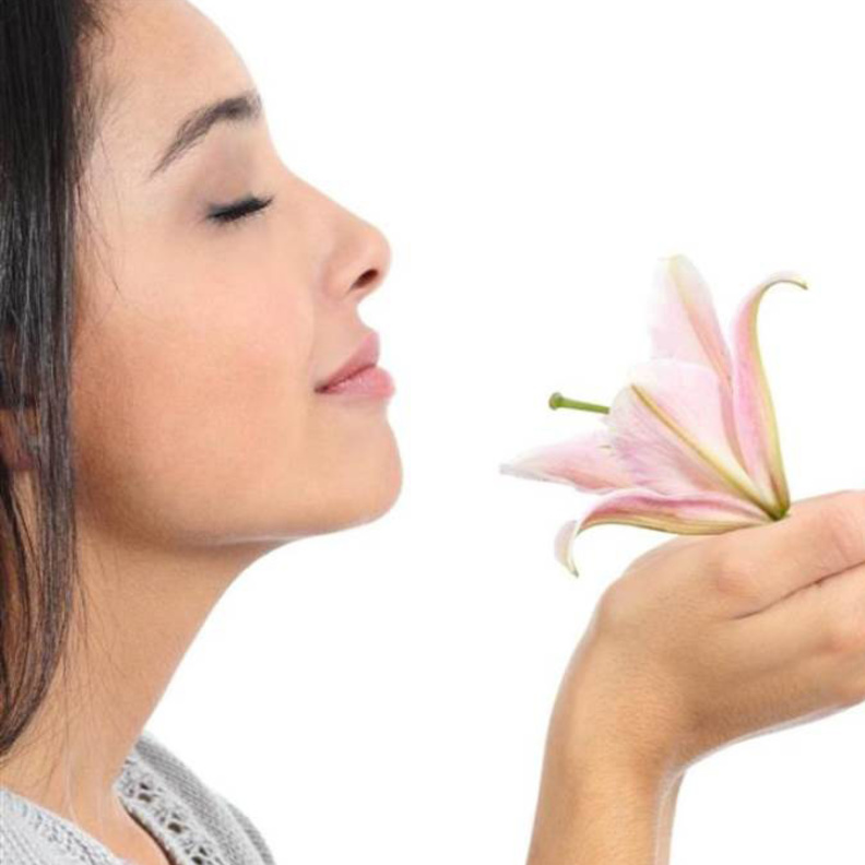 هل فقدان حاسة الشم من اعراض فيروس كورونا الجديد