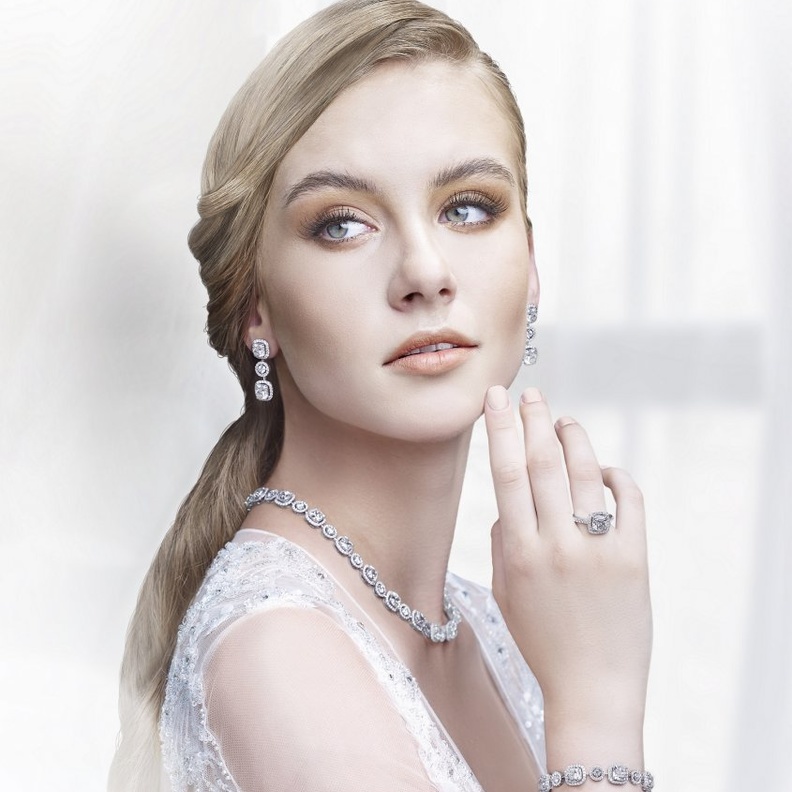  أطقم مجوهرات استثنائية تليق بالعروس المميّزة من معوّض 