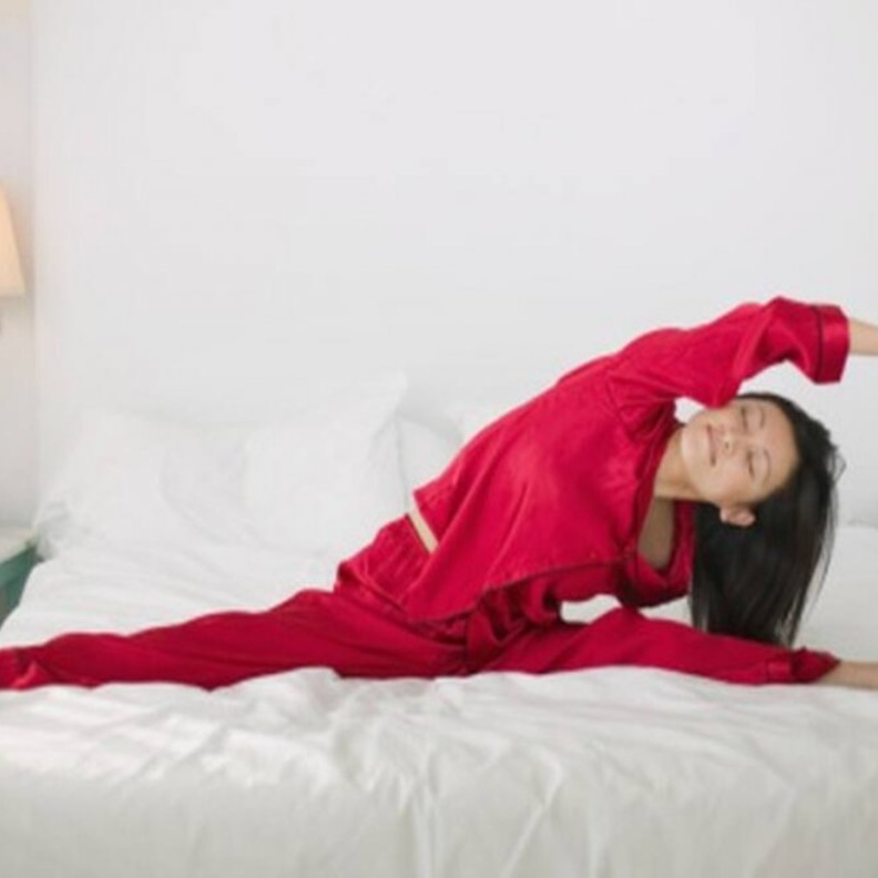 تمارين لتنحيف و حرق دهون الارداف قبل النوم 