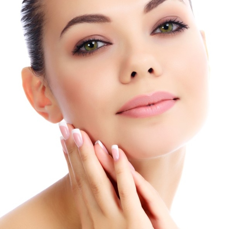 طريقة عمل ماسك البقدونس والنشا لاستعادة شباب البشرة