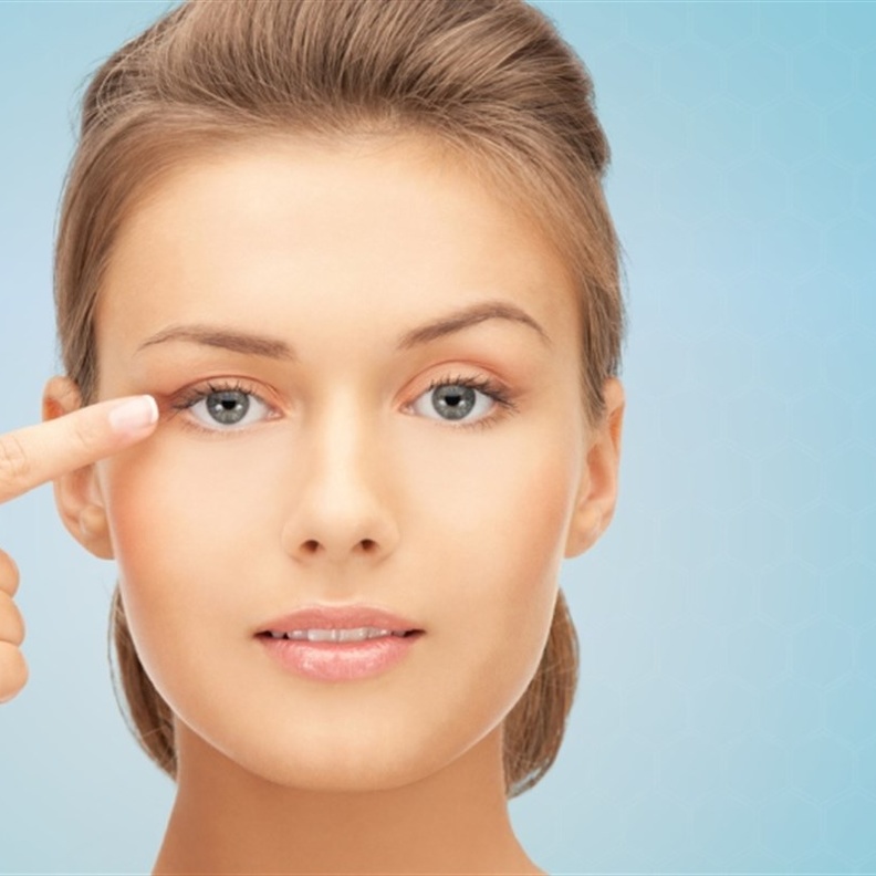 اسباب ترهل الجفون مع التقدم في السن وطرق علاجها