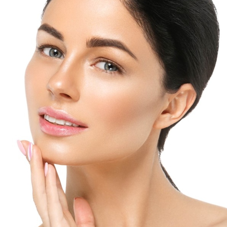 5 خلطات طبيعية لتنظيف البشرة الدهنية من الشوائب