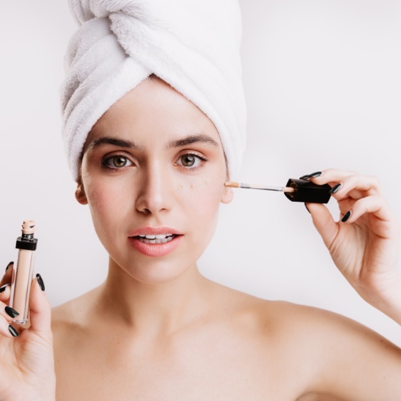  أفضل أنواع الكونسيلر المناسبة لصيف 2020