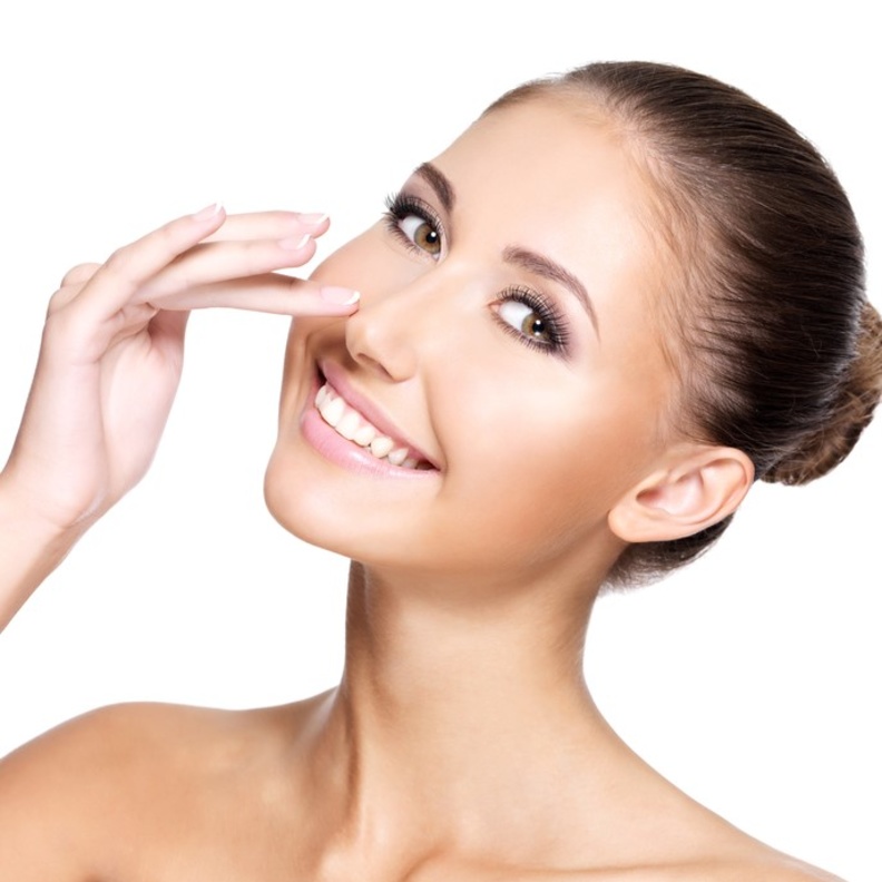 طريقة ازالة الرؤوس السوداء من الانف بالخيوط في المنزل