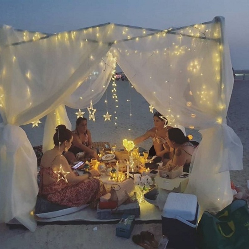 اجازات النجمات على البحر 2020