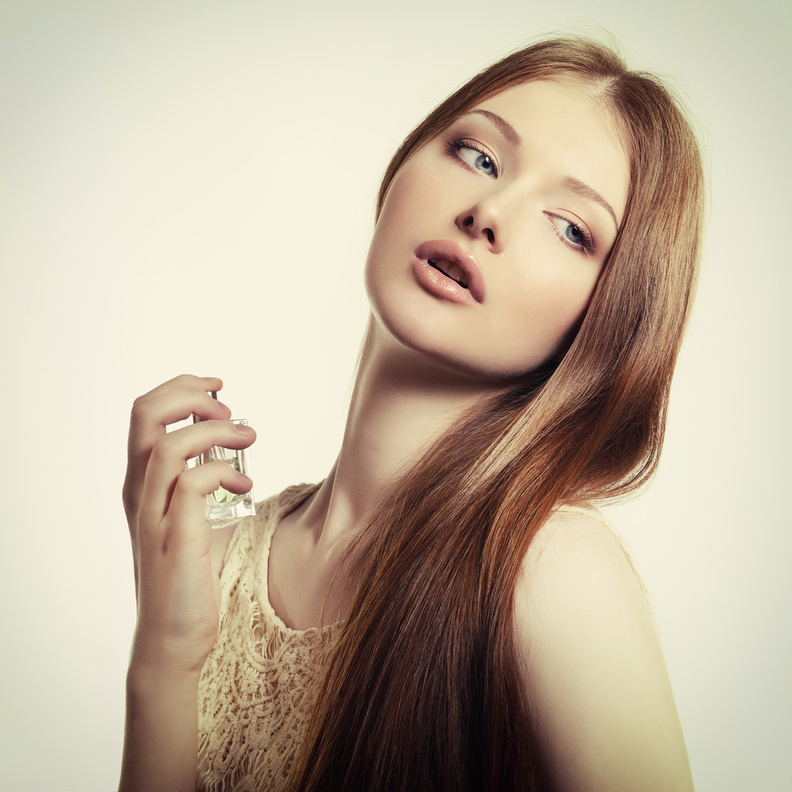 تعطير الشعر امر ضروري للعروس