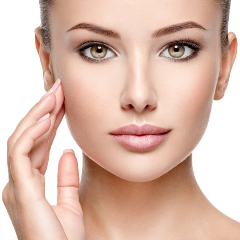 فوائد قناع الموز وبياض البيض للعناية بالبشرة المختلطة في الحجر المنزلي