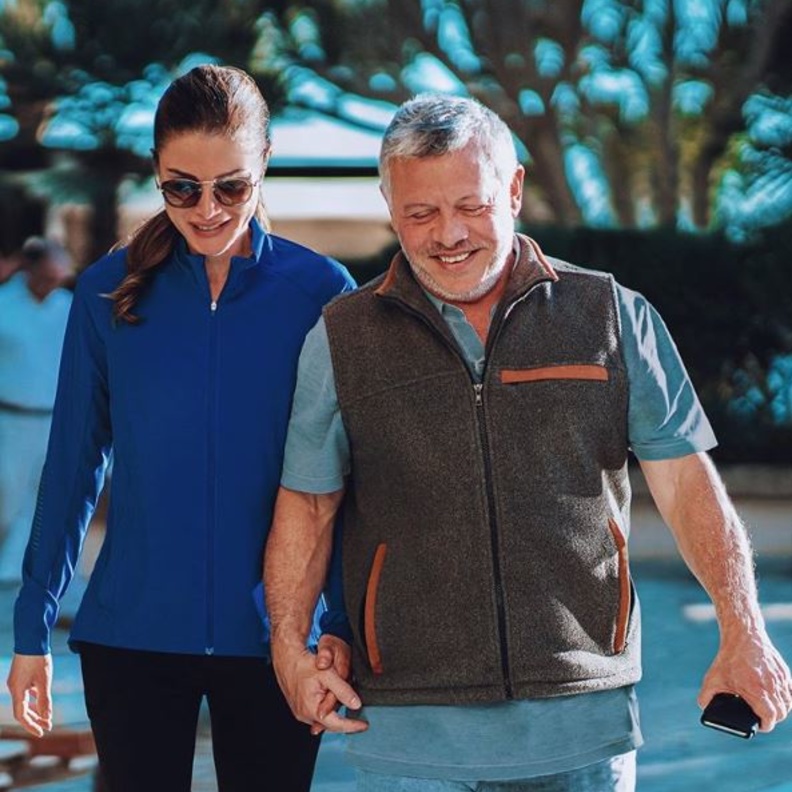 نشرت الملكة رانيا هذه الصورة احتفالا بعيد زواجهما