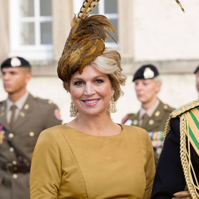 قبعات سيدات العائلات الملكية ذات التصميمات الغريبة.. تتحدى الجاذبية الأرضية