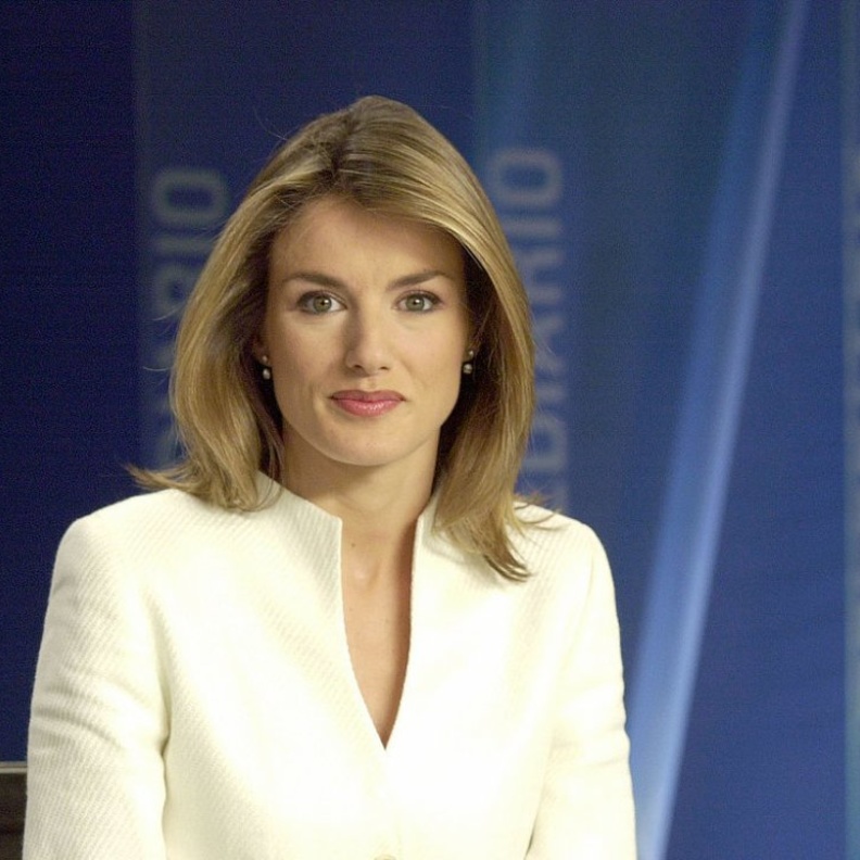 من الصحافة إلى السكرتارية.. وظائف عملت بها سيدات العائلات الملكية قبل الزواج