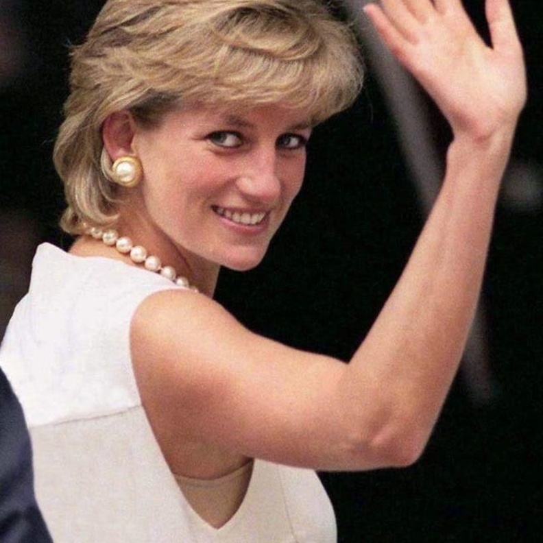 10 فساتين للأميرة ديانا نتمنى مشاهدتهم في الموسم الرابع من مسلسل " The Crown"
