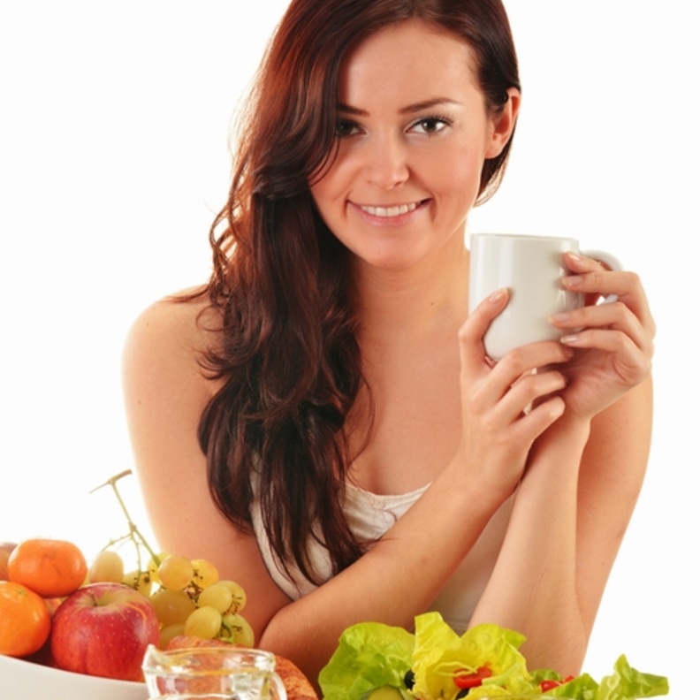  اطعمة ومشروبات تعيد النضاره لوجه العروس قبل الزفاف