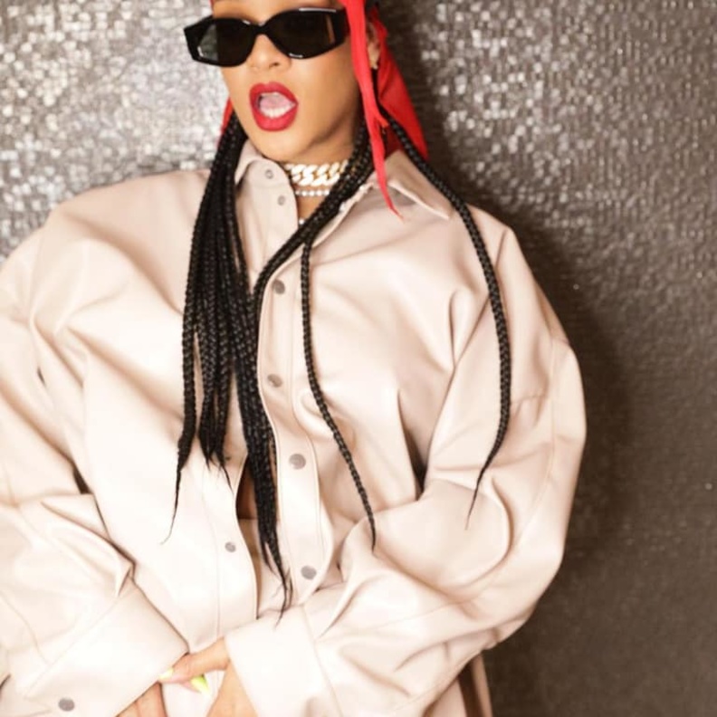  إطلالة بالقميص الكاجول الفضفاض