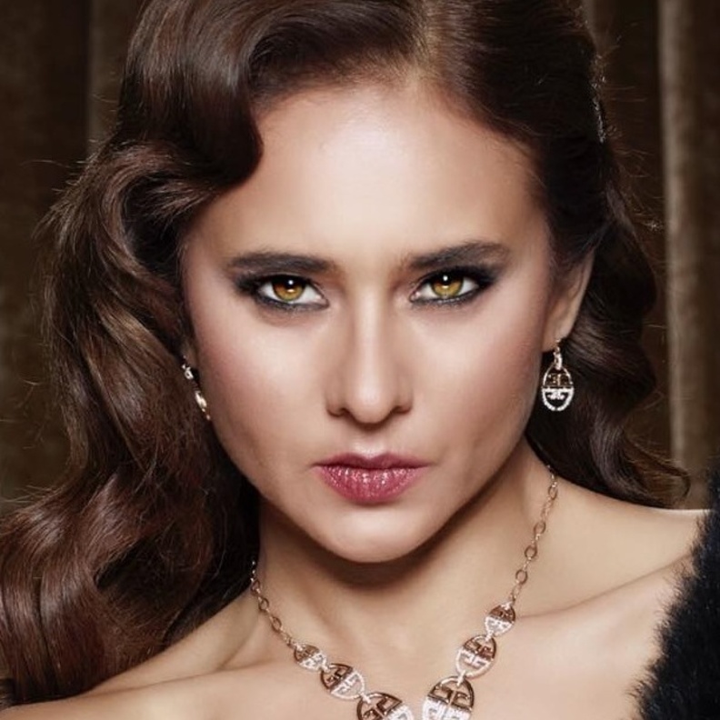 مكياج نيللي كريم