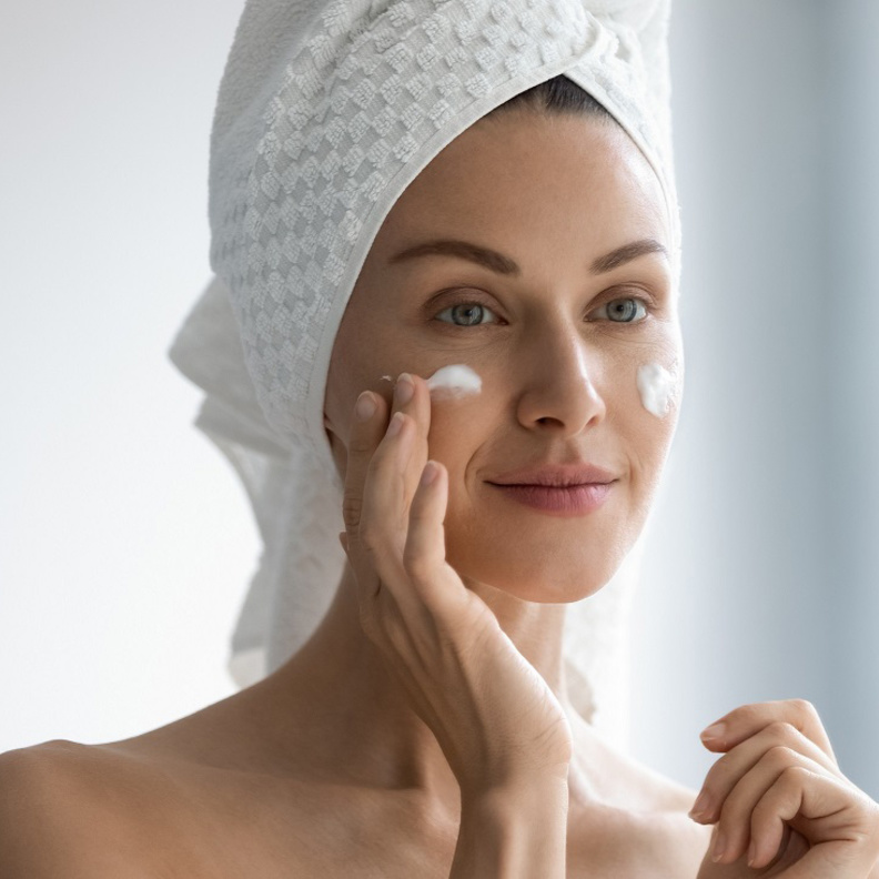  اختاري كريمات ترطيب البشرة الخفيفة لهذا الموسم