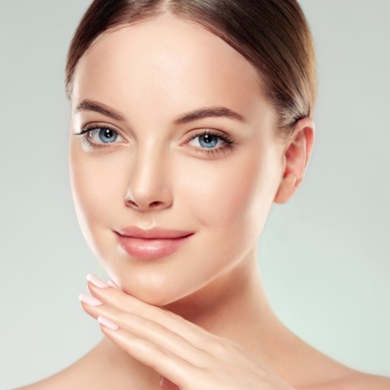  فوائد زيت الجوجوبا للبشرة والشعر وطرق استخدامه في الحجر المنزلي